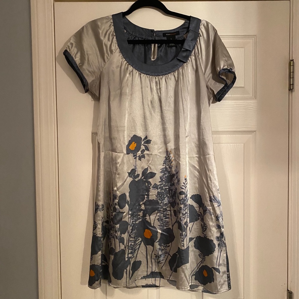 Beautiful BCBG dress, size S